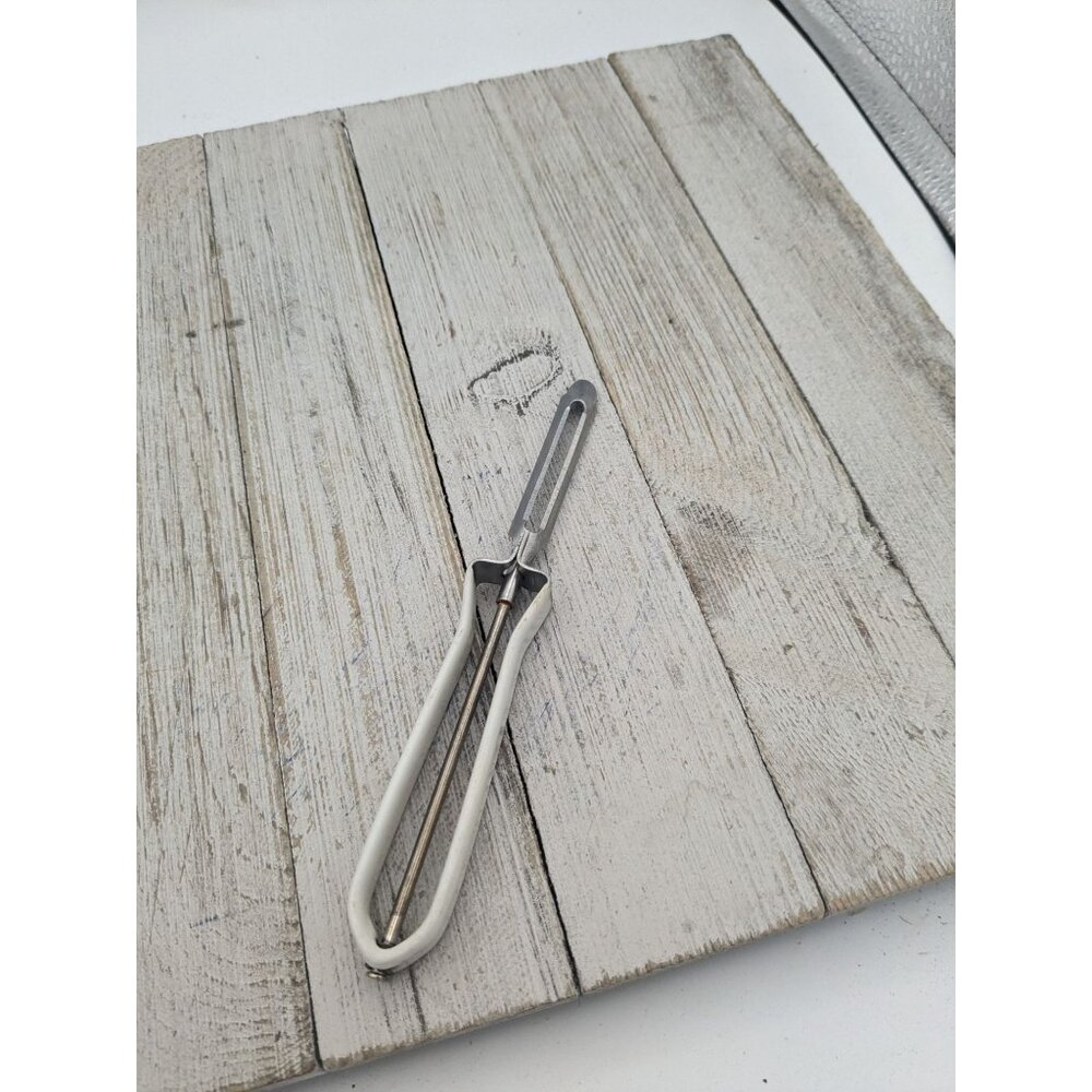 Vintage Stainless Steel #2 Floating Blade Vegetable Fruit Potato Peeler Coated
